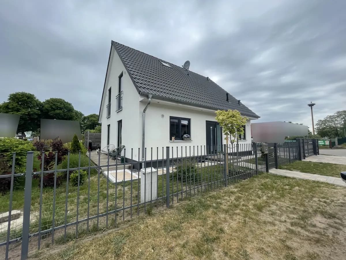 Familienidylle in Flatow: Charmantes Einfamilienhaus mit Gartenparadies