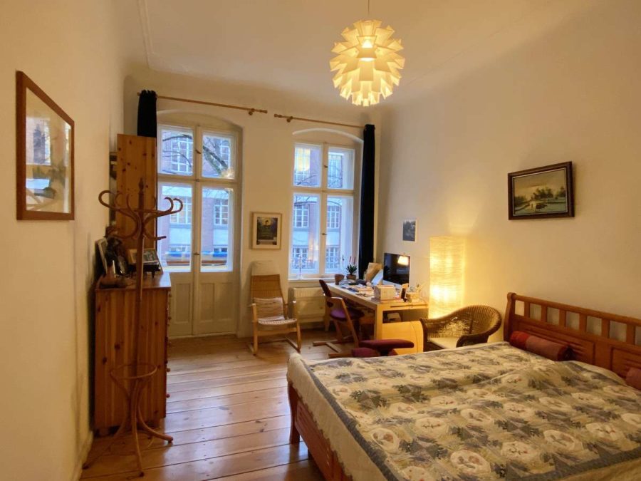 Stilvolle 4-Zimmer-Altbauwohnung in sehr gepflegtem Zustand in beliebter Lage von Charlottenburg - Schlafzimmer